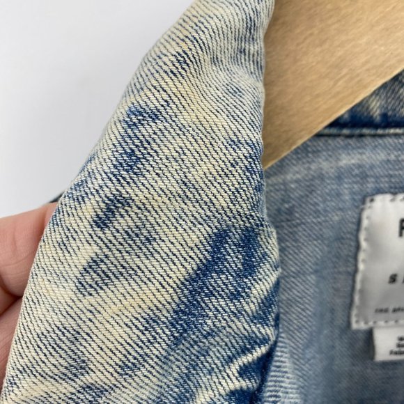 RVCA Mens denim jacket size small unisex light wash cotton distressed - Picture 7 of 13